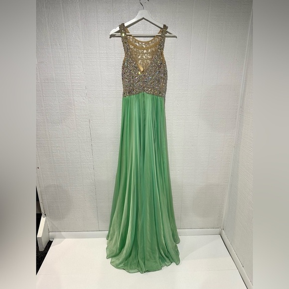 Tiffany Designs Green Embellished Prom formal Gown size 12 - Picture 7 of 16